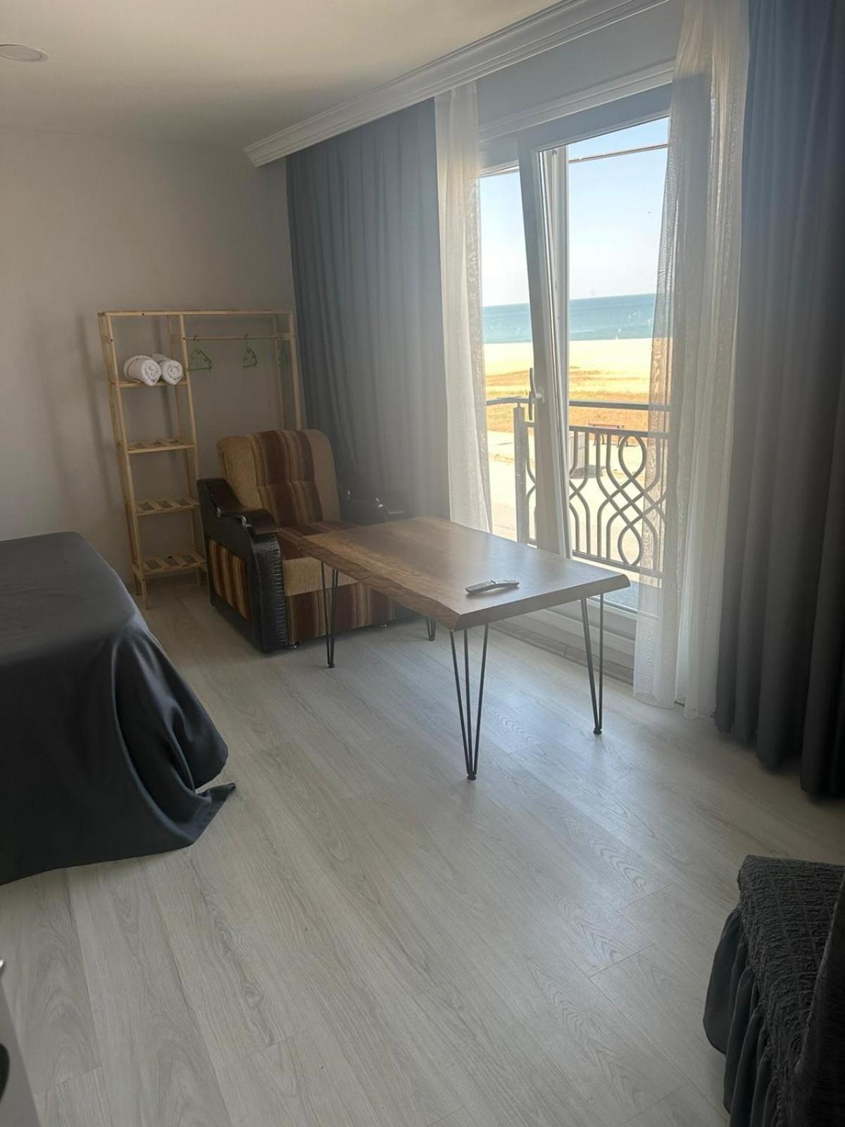 Holiday Beach Hotel Arnavutkoy ภายนอก รูปภาพ