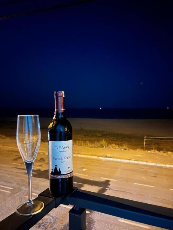 Holiday Beach Hotel Arnavutkoy ภายนอก รูปภาพ